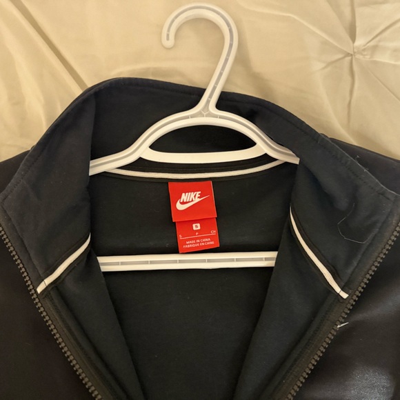 NIKE zip up sweater - Picture 4 of 4